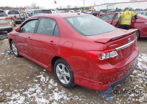 2011 Toyota Corolla S z USA, uszkodzony, nr VIN 2T1BU4EE4BC689218